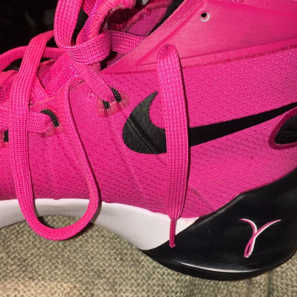 Hyperdunk 2015 Size 10 in near perfect condition